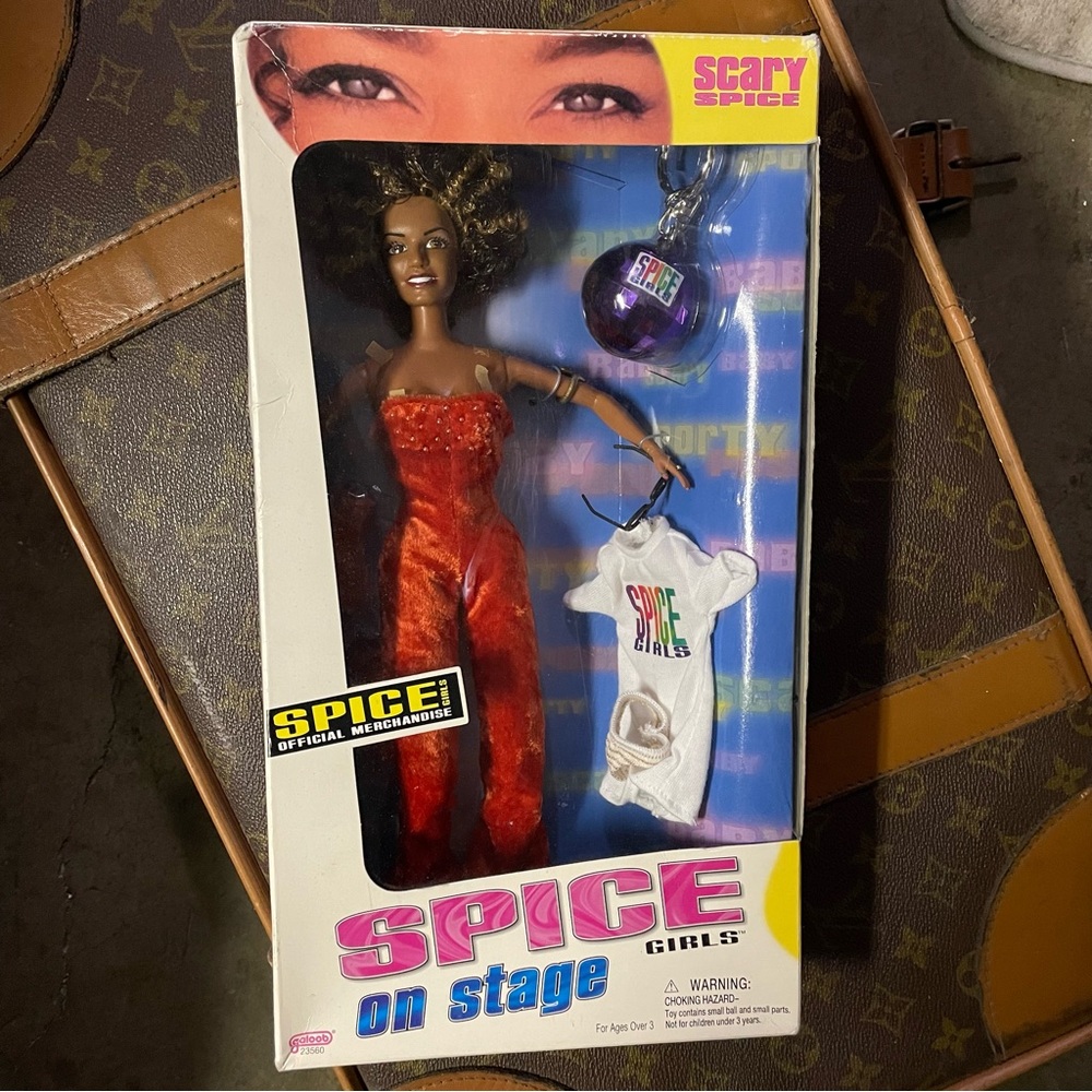 Spice girls on stage scary spice 1998 Barbie doll